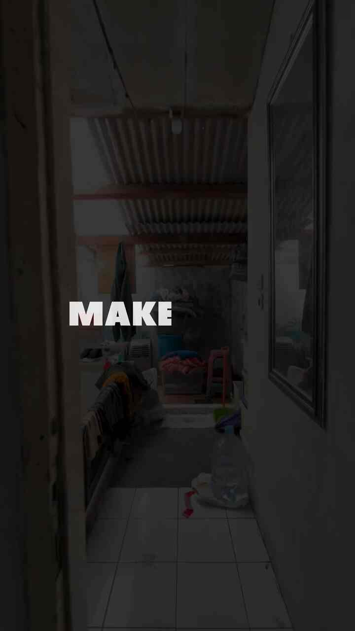 Beberapa potongan video before dan after saat proses makeover kamar atap

Sempet bingung menggunakan vinyl atau kramik. Sampe akhirnya memutuskan menggunakan kramik dulu, jadi kalo nantinya pengen pakai vinyl tinggal dipasang deh hehe. Oh iya untuk cat awalnya pengen warna putih tapi karna takut cepet kotor jadi warna ini deh yang aku pilih 😁👌

#ShortVideoContest #homedecor #makeoverkamar #kamaraesthetic