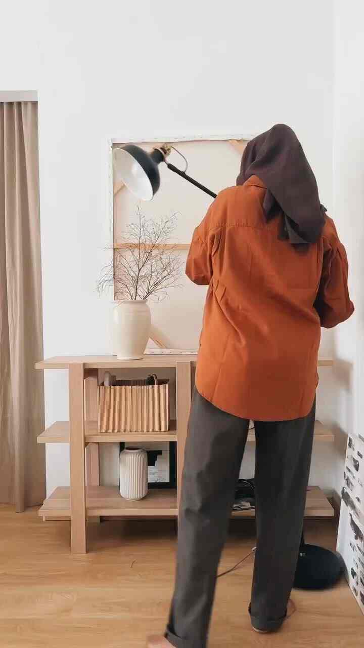 Decoration Ideas.

Karena tema rumah kami adalah Japandi. Jadi, kami memilih rak yang temanya Japanese style ditambah dengan barang2 dekorasi yang sifatnya natural dan warna scandinavian. Oh iya, tetangga juga bisa memanfaatkan kanvas sebagai background untuk dekorasi agar tidak terlihat polos. Semoga menginspirasi ya tetangga O House!

#OTips
#JapandiDecoration
#JapandiDekorasi
#Japandi
#JapandiCorner
#JapandiStyle
#DekorasiLowBudget