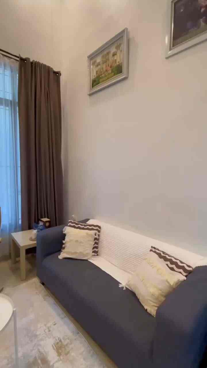 Rekomendasi sofa untuk living room mungil✨

Awet, cover bisa dilepas pasang.. banyak pilihan motif bisa ganti ganti jadi ga bosen🥰

Details:
Panjang: 180cm
Lebar: 85cm
Tinggi: 65cm

#Rekomendasi
#LivingRoom
#SofaUntukLivingRoom
#TinyLivingRoom
#ShortVideoContest