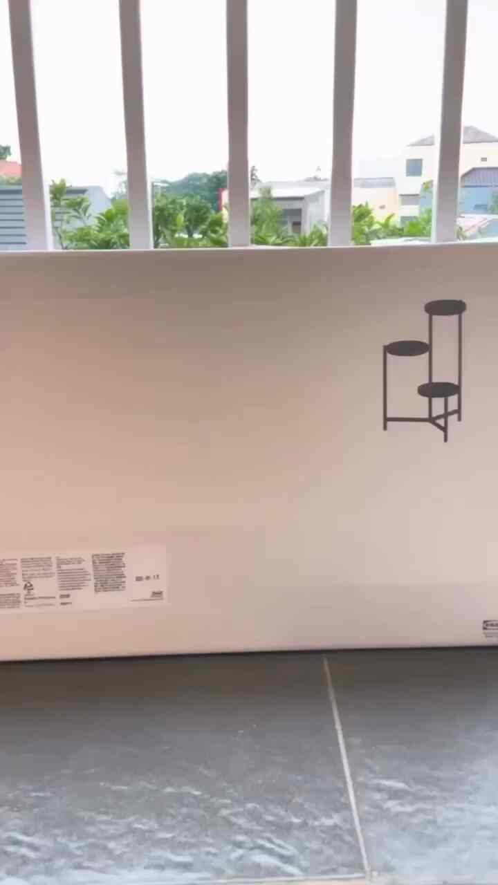 Rekomendasi standing pot minimalis untuk balkon ukuran mini✨

Bagus juga dipakai indoor karena ada banyak pilihan warna. 

OLIVBLAD dari IKEA.

#ShortVideoContest
#Balkon
#InspirasiBalkon
#BalkonIdea