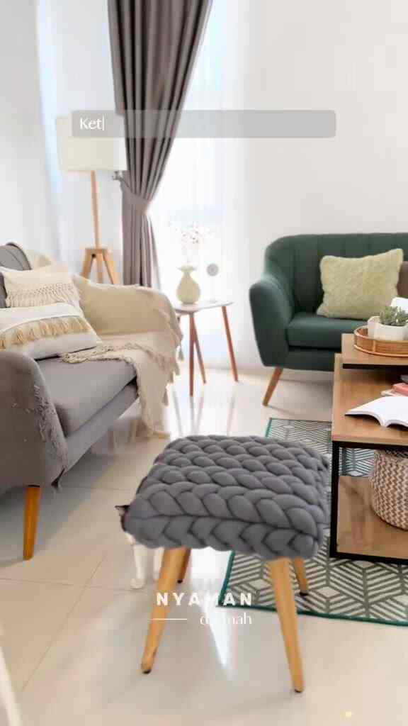 Home Refresh: Rearrange Your Living Room🛋️

At first, choosing a sofa in a different color like this was confusing, because if you don't decorate it cleverly, it will look strange and forced 🤭

But the more I come here, the more grateful I am to have 2 sofas of different colors (green & grey), because they can be swapped when they get bored. By shifting the position of the table and cabinet you can also change the atmosphere & refresh this living room.

Who likes sliding around the floor at home? 🙋🏻

📌 Stool braids: The Ayoyoo
💡 Lauters Standing lamp: IKEA
🍋 Reed Diffuser: Home of Humans
🌿 Artificial olive tree: Arthome - Ace

🛋️ 2 seater sofa, carpet, 2 in 1 table, and credenza cabinet by Dekoruma

Hope it inspires!✨

#home comfort #HomeStylingVideo #VideoHomeDecor #InspirasiDekorRumah #homedecor #livingroomdecor #catlovers 
