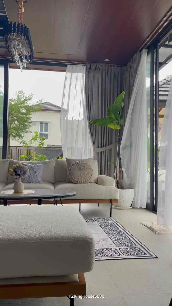 Sempat ganti posisi sofa sebelum ganti shunda plafon rumah look nya jadi beda 😊
#HomeStylingVideo
#VideoHomeDecor
#InspirasiDecorRumah
#rumahdeveloper
#batam