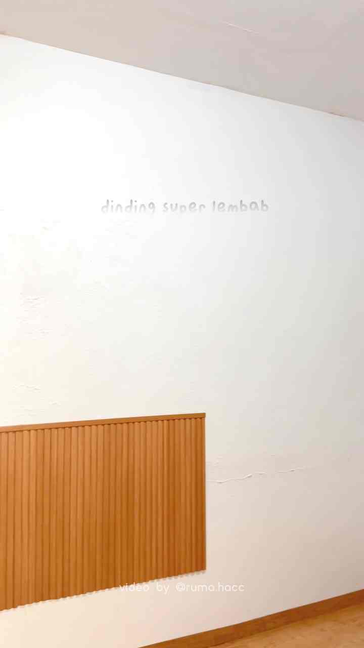 Before - After makeover bedroom
karena ruangan ini super lembab akhinya kami memutuskan memasang walboard disalah satu sisi


#HomeStylingVideo #VideoHomedecor #InspirasiDekorRumah #makeover #makeoverbedroom #beforeafter #bedroominspiration