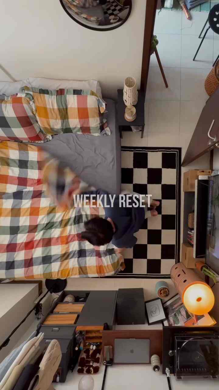 Weekly reset 🧽
Beres-beres ganti sprei 🙌🏻
#HomeStylingVideo
#VideoHomeDecor
#InspirasiDekorRumah
#selasarapt
#roomdecor
#weeklyreset
#tinyapartment
#apartmentdecor