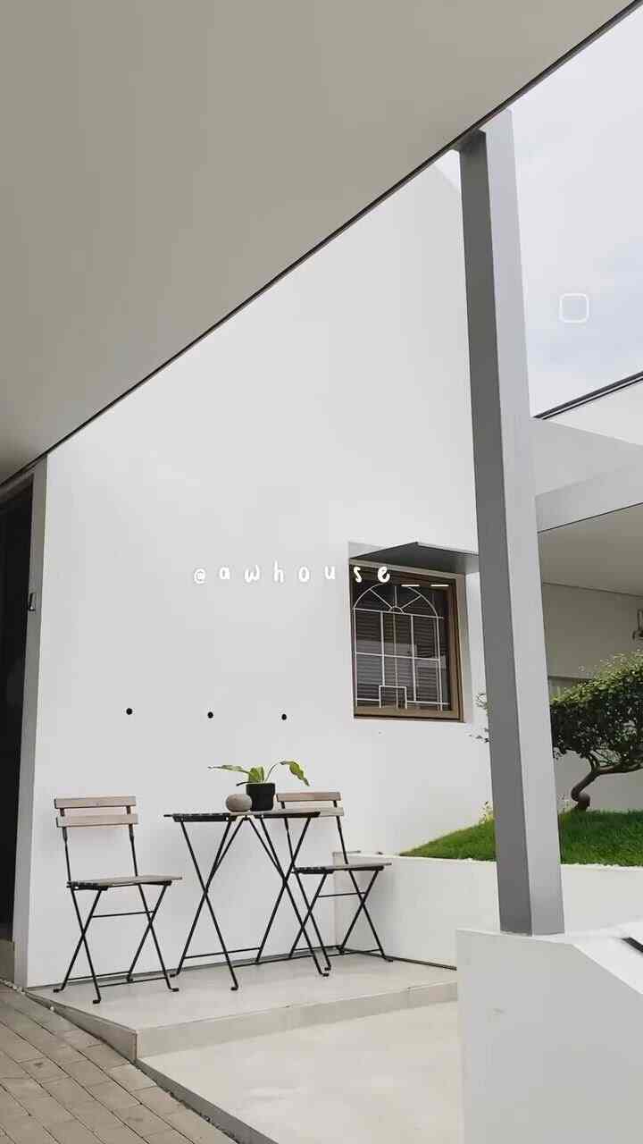 Mini home tour awhouse.

rumah dengan luas tanah 90m ini berada diarea berbukit.. memiliki dasar warna putih.

bisa cek di profile awhouse untuk baca selengkapnya tentang house tour😍

#housetour #housetourawhouse #awhouse #homeinspo #homeinspiration #home #homescandinavian 