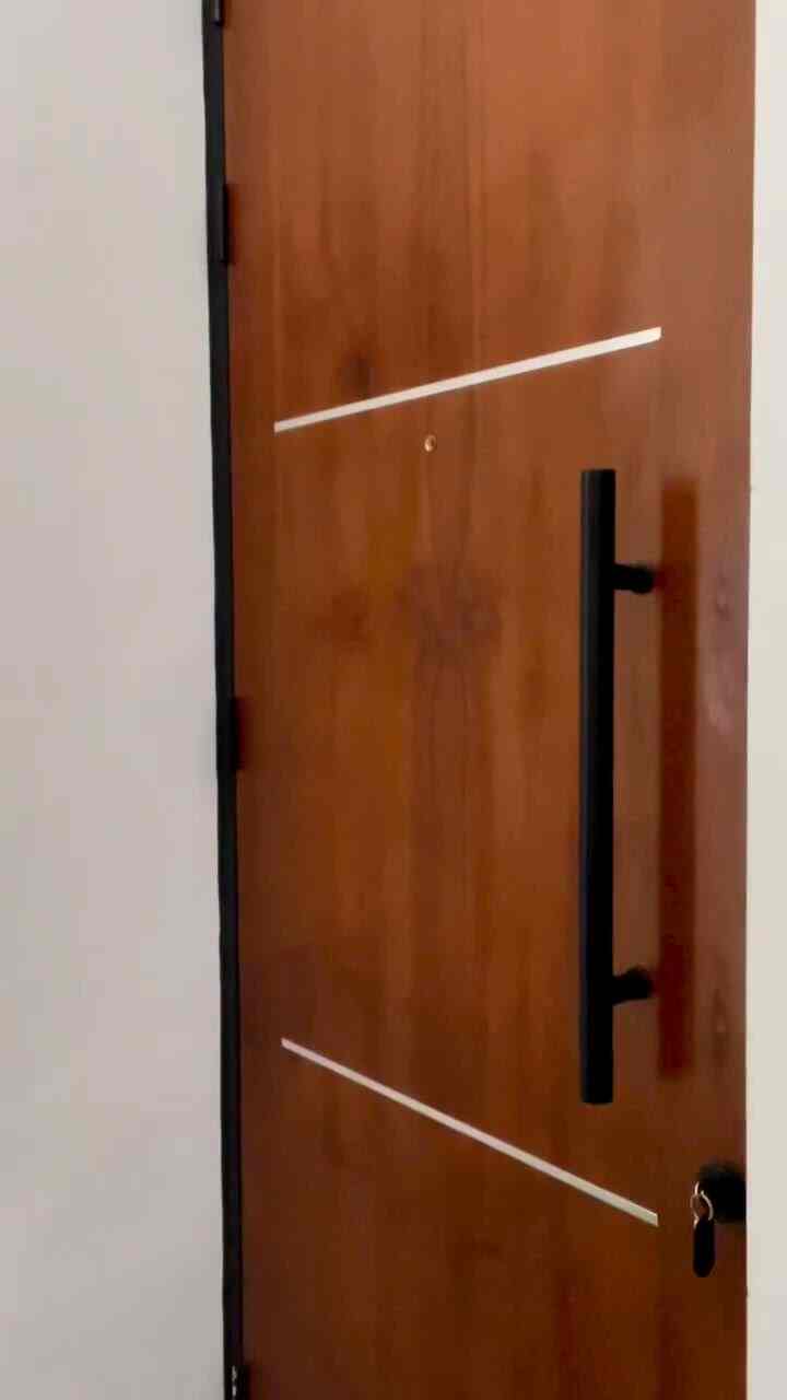 Membangun Rumah Pertama Keluarga Kecilku

One fine day at @dirumah.43 🚪🌵
Rumah yang nyaman menurutku merupakan hunian yang memenuhi semua kebutuhan dan keinginan bagi setiap penghuninya, serta tertata rapi. Tentu saja, rumah yang nyaman dan rapi membuat setiap penghuninya merasa betah, bahagia, serta tenang berada di dalamnya 🤎 And I really love my home sweet home💫


#VideoHomeTour
#VideoRoomTour
#MainKeRumahKu
#MyHomeStory
#MiniHouseTour
#CeritaRumahku

#dirumah43