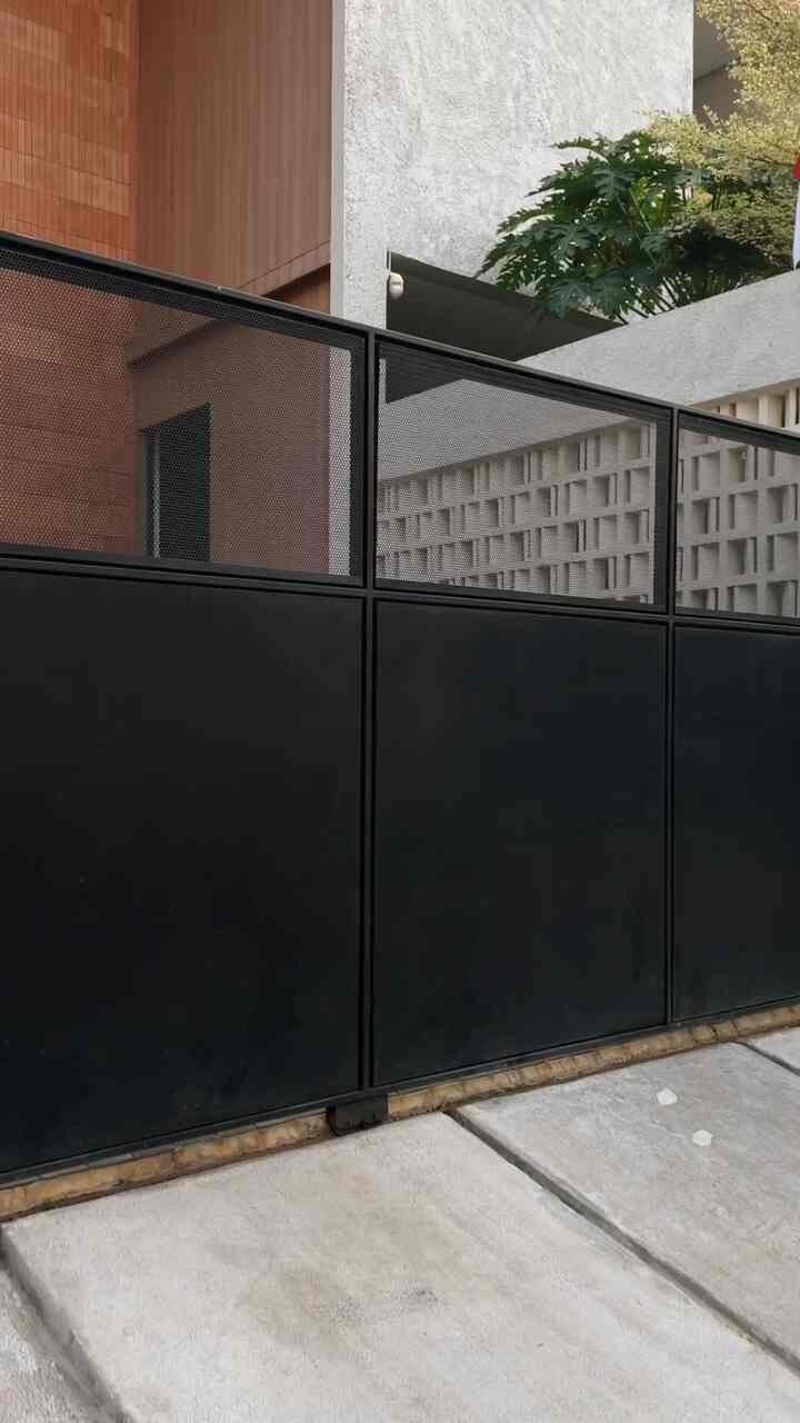 ✨Mini House Tour✨

Yuk main kerumahku tetangga, aku tinggalnya di lantai 2 nih, kalau di lantai 1 itu keluarga kakak iparku. 

Yang mau tau lebih lengkap ceritanya bisa lihat disini ya:
https://link.ohouse.com/dirumahpojok
_
#VideoHomeTour
#VideoRoomTour
#MainKeRumahku
#Dirumahpojok