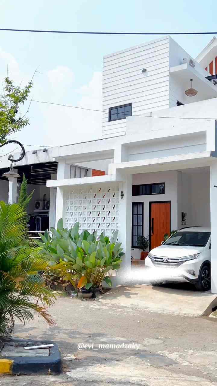 Welcome to my home, rumah dengan luas tanah 90m persegi dan luas bangunan sekitar 140m persegi. Dengan tema open space. 

#VideoHomeTour
#VideoRoomTour
#MainKeRumahKu
#Scandinavian
#Homedecor
#Homeliving