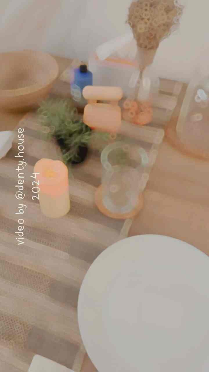 Styling Dinning Table • Rustic Theme x Korean Style

Rustic Theme
🤎 75%
🤍 15%
💚 5%
💙 5%

Korean Style
🤍 80%
🤎 15%
💛 5%

Paduan warna untuk dekorasi meja makan niih, dengan ganti taplak nya aja uda beda banget mood nya yaa😍😍
semoga menginspirasi🫶🏻🫶🏻

#DinningTable
#StylingDinningTable
#StylingDecoration
#DekorasiMejaMakan

