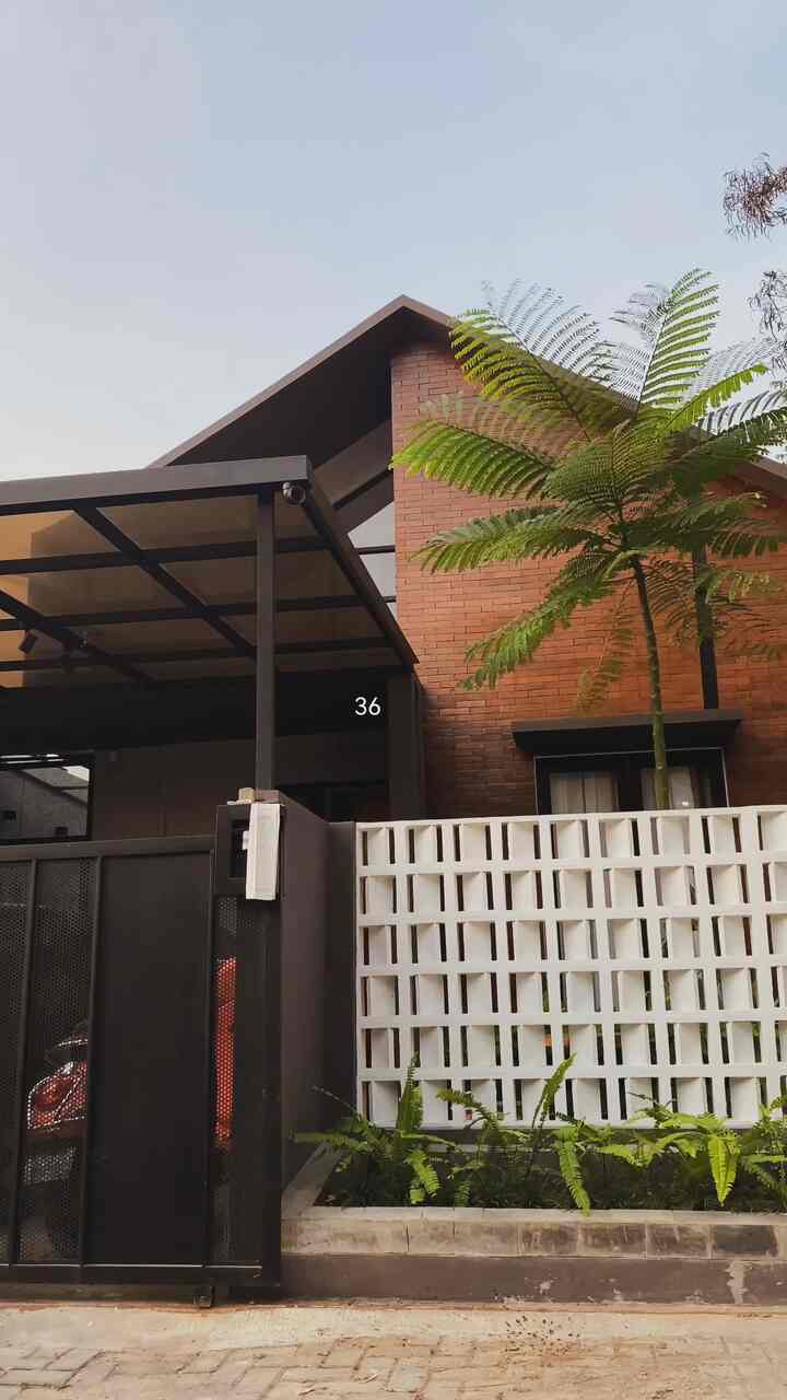 Hai! Selamat datang di #HouseTourVideoContest a la Dasa Cavana!
Aku share apa aja sih ruangan di rumah dengan luas 36m2 ? Disini jawabannya. Yuk disimak ✨