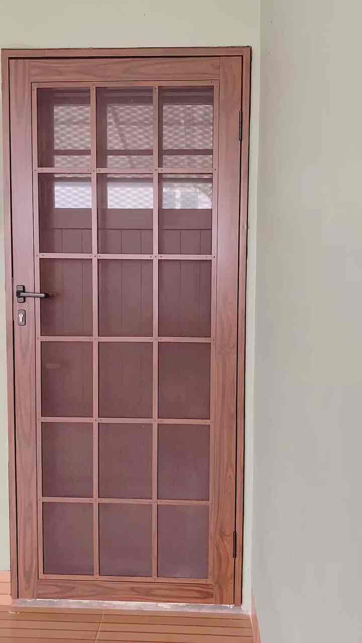 Welcome to Kyle Home
Rumah cluster dengan LB 99 LT 120
Dengan lebar bangunan 6m emang agak tricky untuk mendesign biar rumah ga berasa lorong dan sempit.

Penyesuaian ruangan disesuaikan dengan kebutuhan yang ada. Seperti ruang tamu yang akhirnya dialih fungsikan untuk ruang pijet🤣

Penggabungan antara dapur, ruang makan dan ruang tv juga berguna biar ga sempit dan aktifitas bisa dilakukan berbarengan🔥

Makasih yang selalu support akun ini dan baca sampe abis. Komen done, nt aku bakal mampir ke akun kalian ya🎀

#housetourvideocontest #kylehome