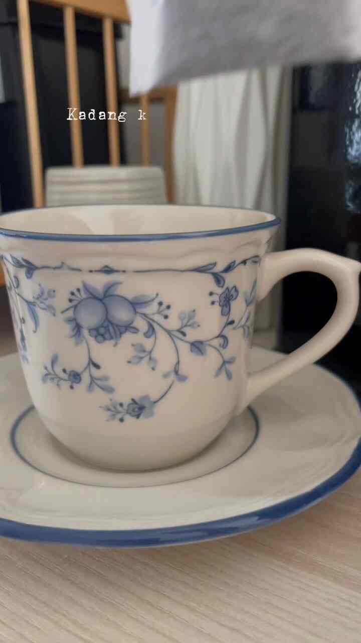 Teh Sore @petiteroomvibes 

#MyHouseInspiration #NyamanDiRumah #PetiteRoomVibes #AfternoonTea #WatchingTime