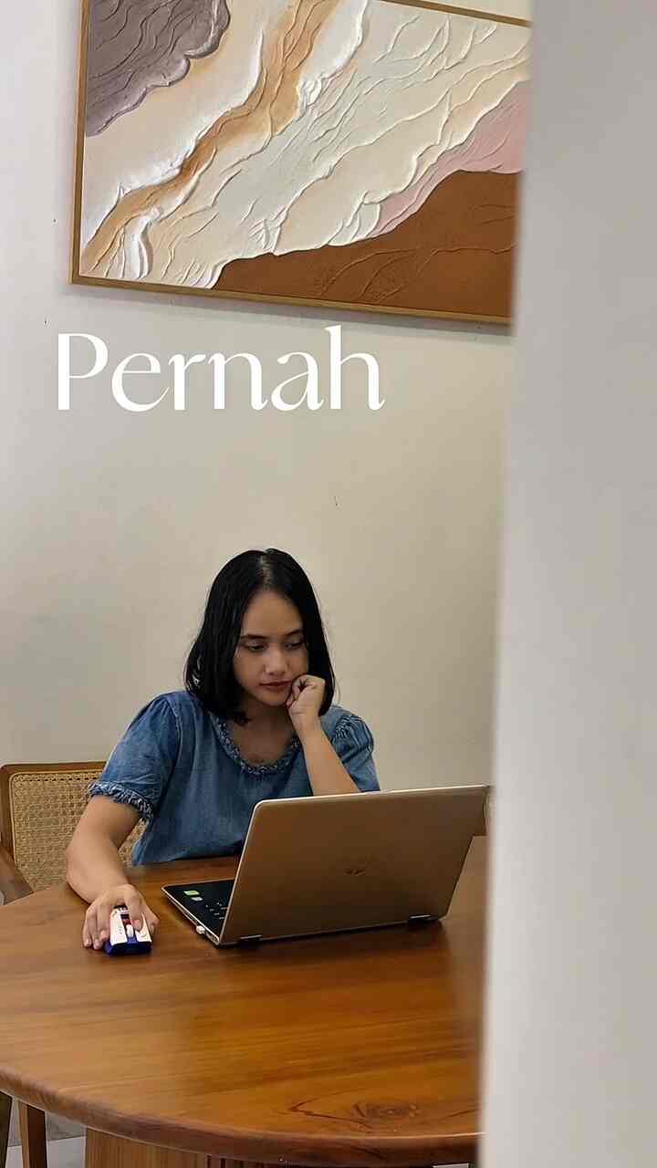 Shopping Gapake Browsing 😍

How is that possible? Of course it is possible. Have you ever been confused about what keywords to write when looking for the desired item? What's that called 🤭.. Same, me too hahaha

Luckily I found Ohouse Shop from @ohouseidn. Here, you can find references for houses and their items. At the same time, click on the items used. No more confusion about finding the name. All in 1 application! Practical, right 🥰

Let's download the Ohouse app or shop via the web. Have you ever tried shopping?

Save & share.
Follow for more ❤️

#ohouseidn #ohouseshop #belanjaonline #griyanagari