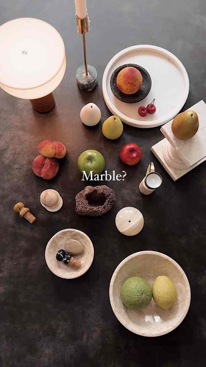 I’m obsessed with marble things 🖤

#decor #decoration #marble #winestopper #marblefruit #bookstand #bookend #marblebowl #bowl #candleholder #lamp #light #tray #marbletray 