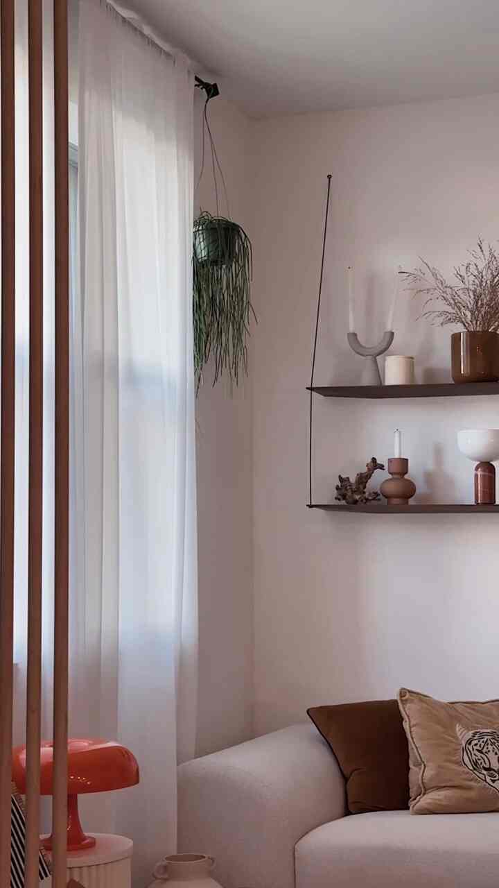 New plant / Rhipsalis 🌿


#plant #Rhipsalis #hangingplant #Planterrier #plantinterior #livingroom #livingroominterior #livingroomdecor #cushion #lamp #shelf #shelfinterior #candle #candleholder 

