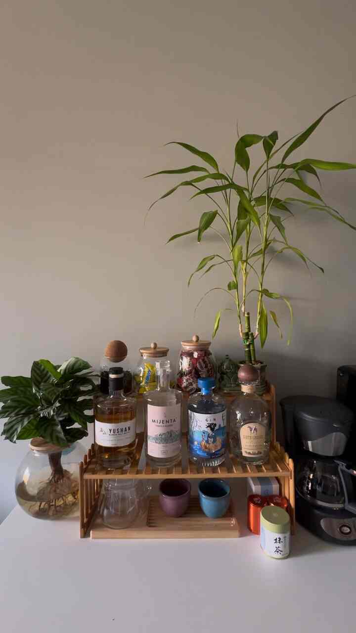 Coffee/bar corner ready to serve delicious lattes and cocktails! #coffeelover #cocktail 