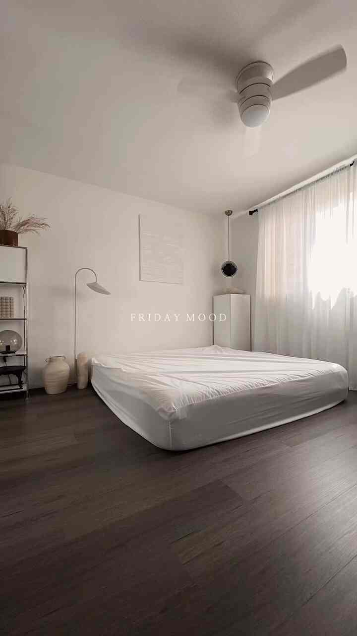 Bedroom reset 🤎

#bedroom #bedroominterior #bedroomdecor #bedroomreset #gubi #fermliving #lamp #lightinginterior #beddinginterior #frameinterior #frame 