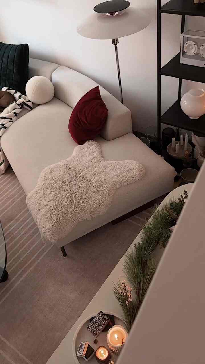 Christmas mood 🎄

#livingroom #livingroominterior #livingroomdecoration #Christmasprops #christmas #christmastree #christmasdecoration #rug #candle #candleholder #lightinginterior #fabricsofa #cushion #Mid-CenturyModern 