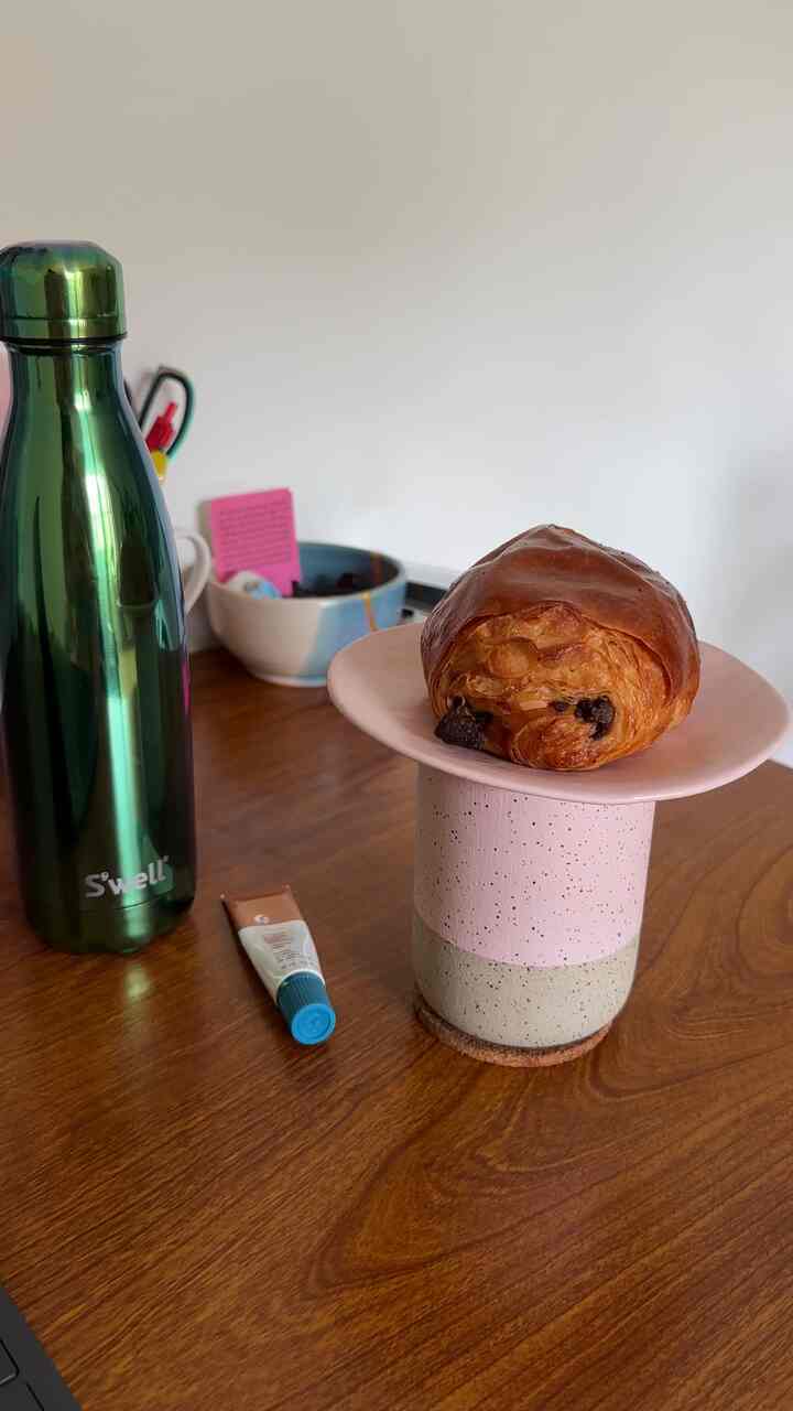 Afternoon snack while working from home 🥐🍵
#moderneclectic #homeoffice #workfromhome #snack #tableware 
