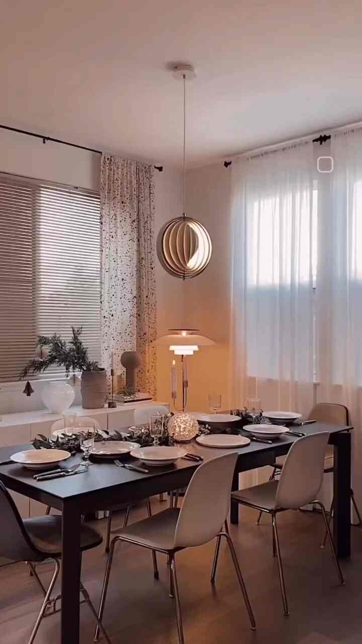 Setting up for a home party 🎄

#diningtableinterior #diningtableinterior #diningtable #diningroom #diningchair #lightinginterior #christmasparty #ChristmasHomeParty #christmas #Christmasdeco #christmasdecoration 