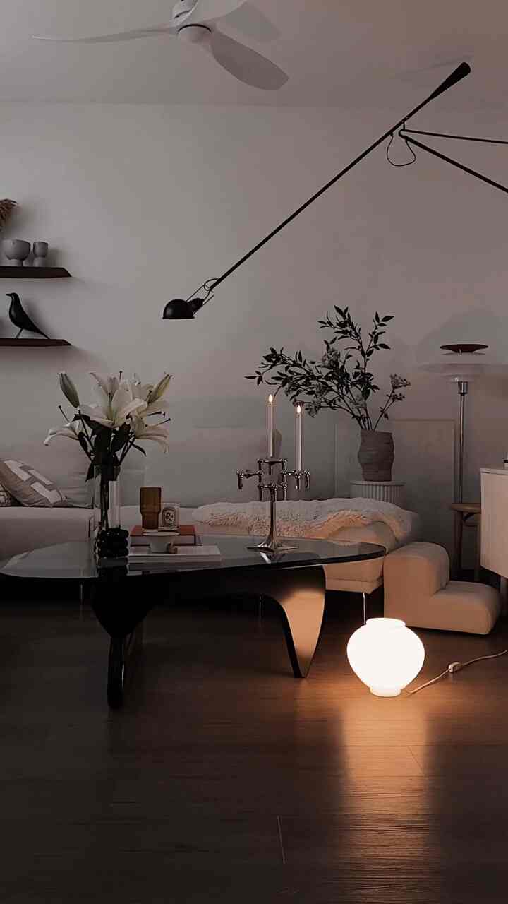 Candle night 🌙

#livingroom #livingroominterior #livingroomdecoration #candle #candleholder #lightinginterior #lamp #lighting #vase #sofa #coffeetable #sofatable #HermanMiller #moonjar #flower #flowerinterior #midcenturymodern 