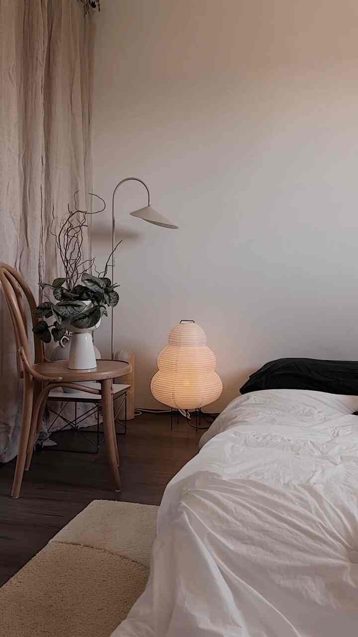 A peaceful bedroom.


#bedroom #bedroominterior #bedding #homedecor #lamp #lighting #lightinginterior #tonchair #bedroomdecor #floorlamp #paperlamp #dog #cavasframe 