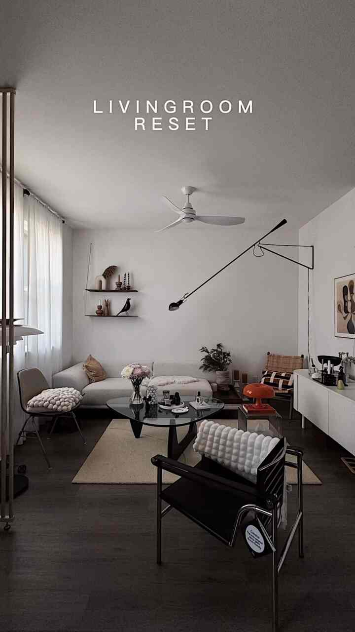 Livingroom reset.


#livingroom #livingroominterior #livingroomdecoration #livingroomtable #midcenturymodern #midcenturymoderninterior #lighting #lightinginterior #lamp #interiorprops #loungechair #cozylivingroom