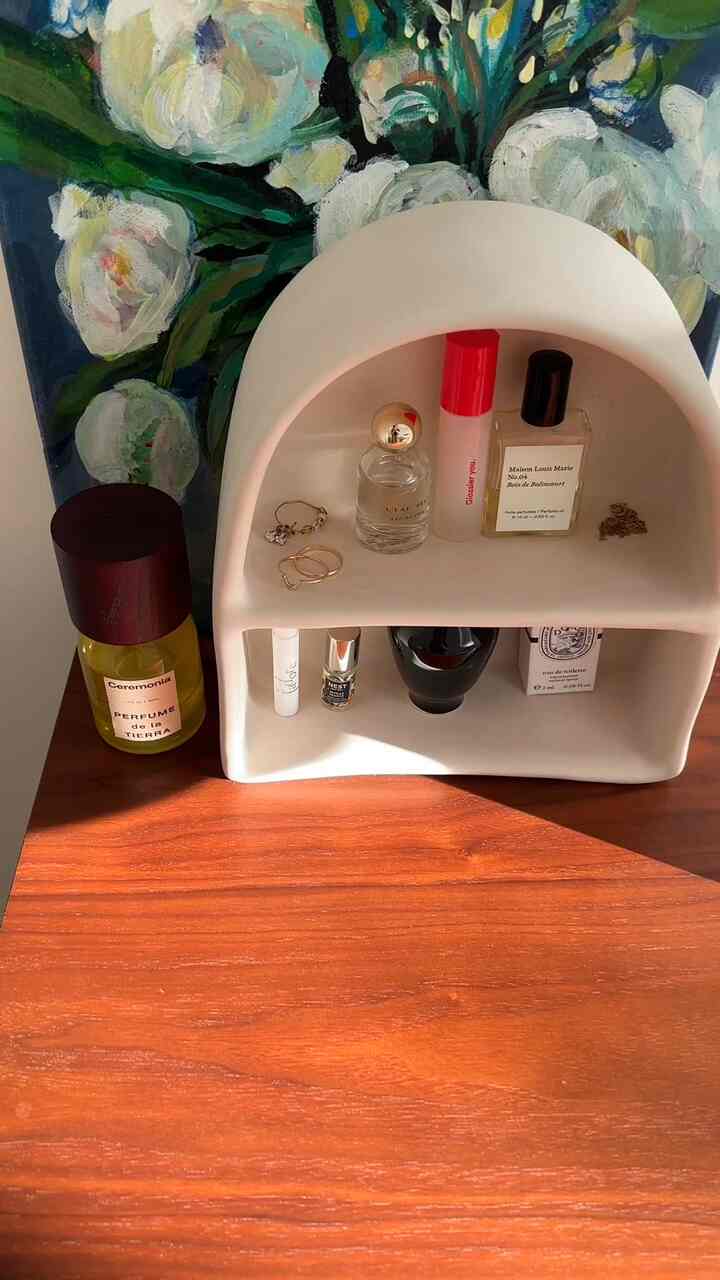 Some of my go-to perfumes ✨
#moderneclectic #nightstand #bedsidetable 