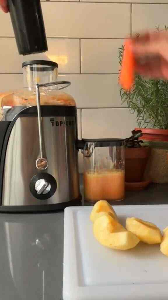 Slow days at home means self care 


#kitchen #biophilichome #plants #planters #plantpot #cozy
#selfcare