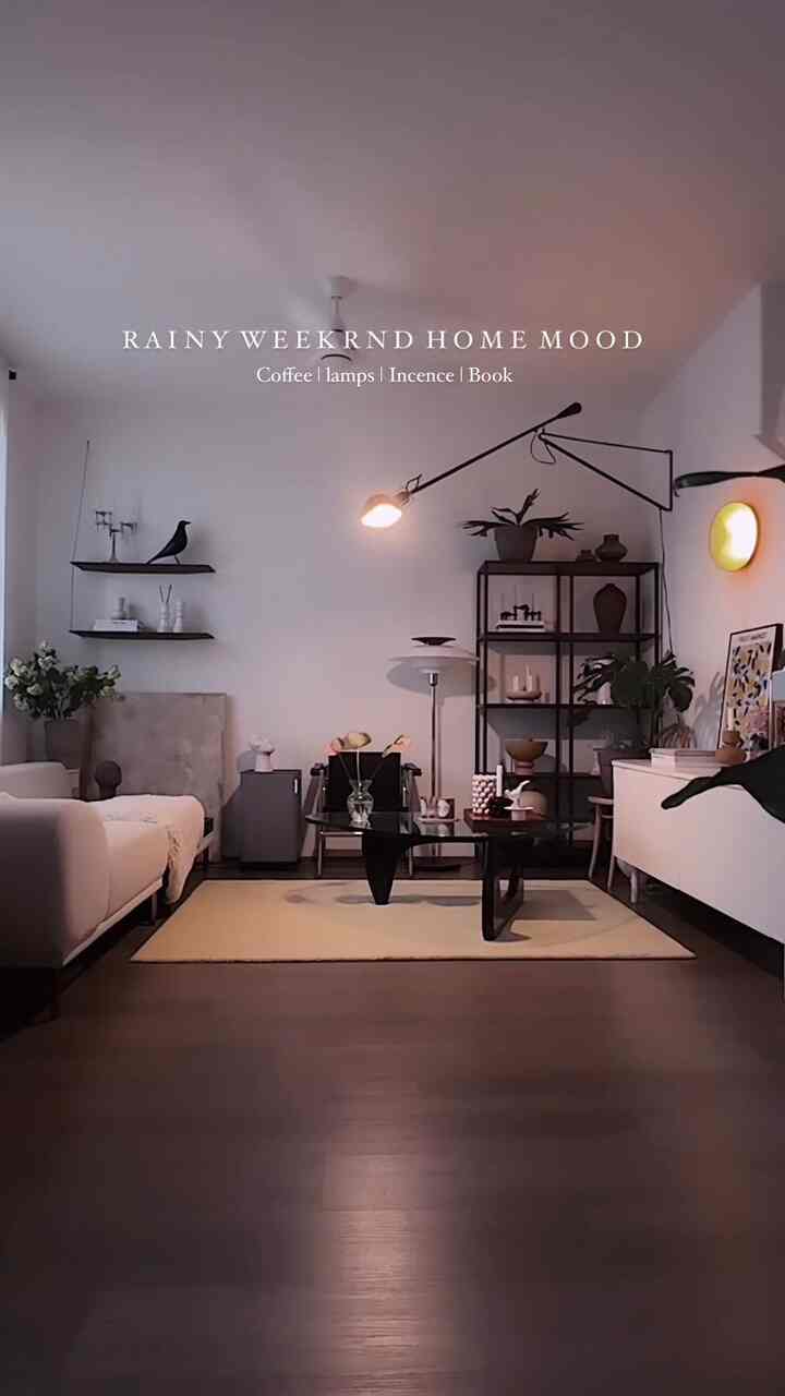 Rainy day home mood ☔️

#hometour #livingroomtour #livingroom #livingroominterior #livingroomdecoration #coffeetable #lightinginterior #moodlighting #lighting #lamp #rug #canvasframe #coffee #coffeemachine #diningroom #plant #plantbutler 