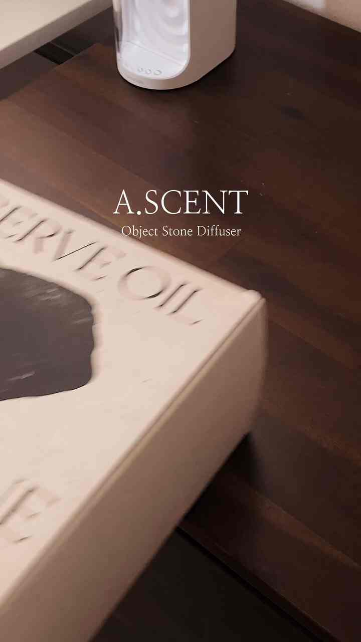 Stone diffuser 🖤


#bedroom #bedroominterior #bedroomdecor #homedecor #diffuser #stonediffuser #homefragrance #interiorprops #fragance 