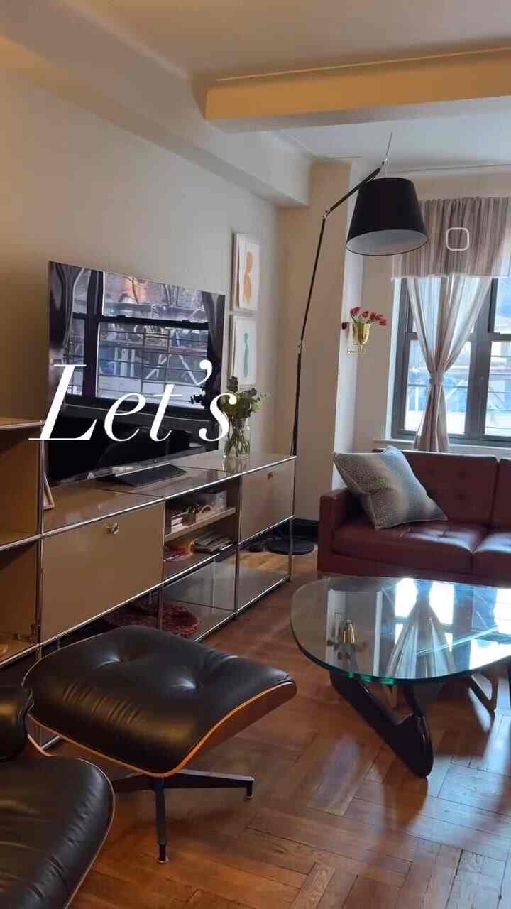 Too many lamps? Actually I need more 🪩

#lamps #floorlamp #desklamp #tablelamp #homedecor 