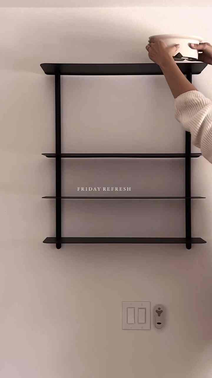 When it comes to wall decorating, shelves are the best!! 


#shelf #shelfdecoration #shelfinterior #shlefie #homedecor #wallshelf #walldecor #posterframe #perfume #vase #Figure #book #lamp #table #candle 