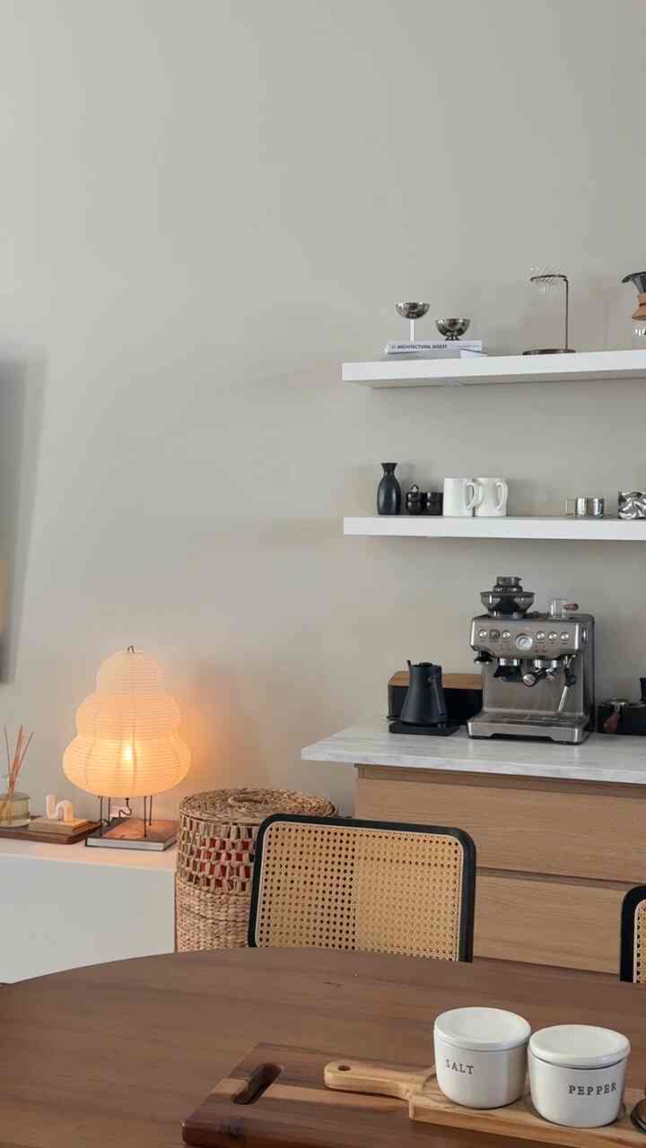 Waktunya ngopi selalu 💫🙂‍↕️ #ambiance #coffee #japandi #wood #marble #chrome