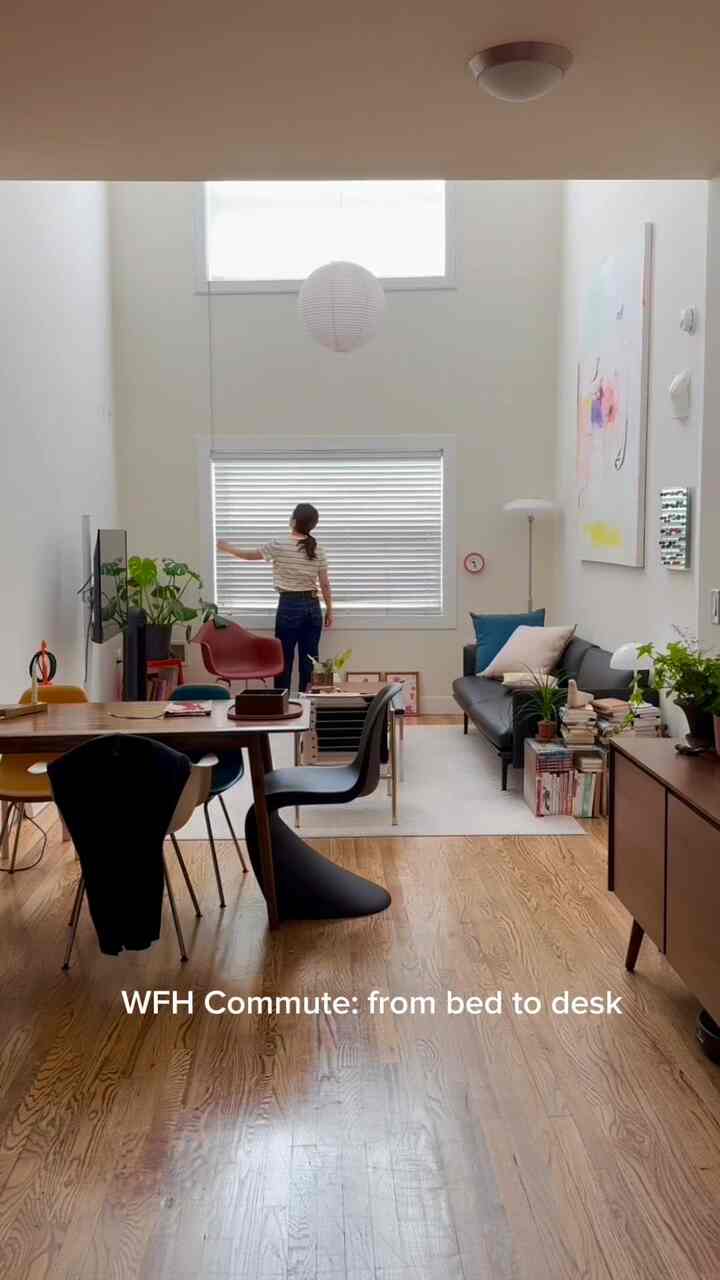 My 5 min commute to work 😆 

#livingroom #livingroominterior #commute #morningroutine #homeoffice #sunny #electic