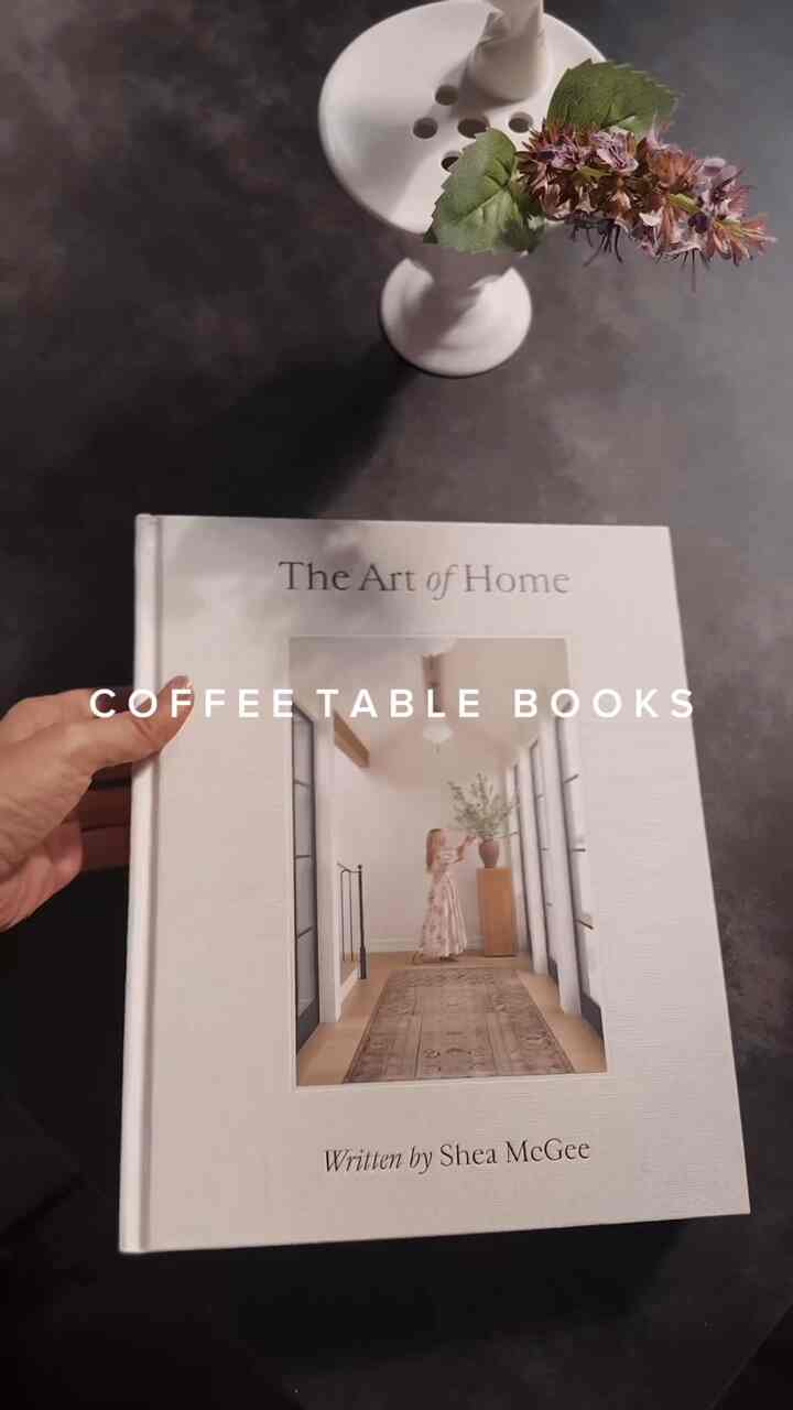 I recently elevated my coffee table 👍🏻


#livingroominterior #livingroom #livingroomdecoration #coffeetable #coffeetablebook #interiorbook #designbook #tray #Incense #interiorprops #homedecor #lamp #lighting #lightinginterior 