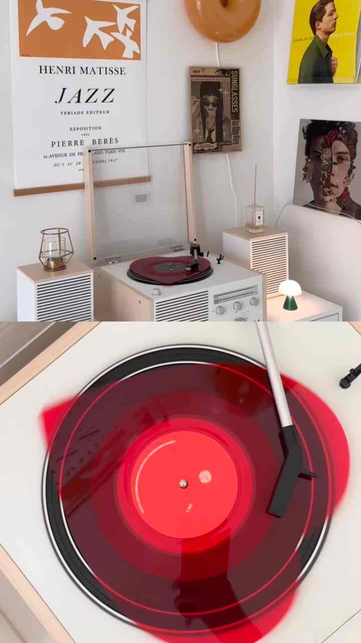 So beautiful heart shape LP ❤️

  #itsmyhouseandilivehere #interiordesign  #itsmyhouse #friday #lp #turntable #ohhouse #lamp #ikea #poster