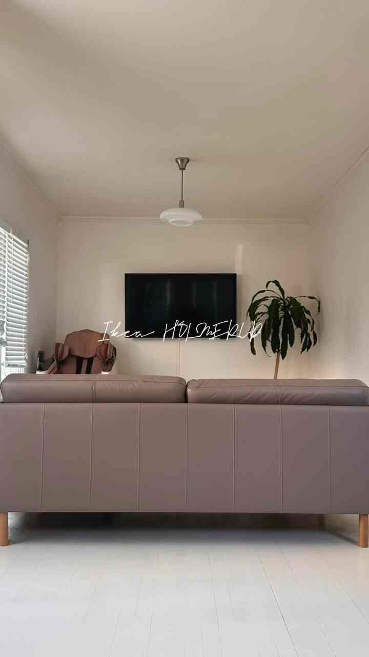 ☺️ Sharing my new ikea table set up ! 

 #ikea #ikeatable #ikeasidetable #sidetable #itsmyhouseandilivehere #interiordesign #apartmenttour #itsmyhouse