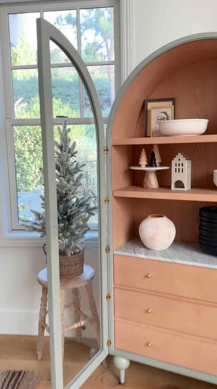 Chejstnas frames art! #christmasdecor #christmasart #cabinetstyling #interiorstyling