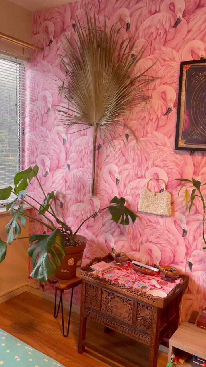 The other side of my #pinkbedroom! The #wallpaper really pops and I love that this is the wall I look at when I go to bed ☺️ #eclecticdecor #feminineroom