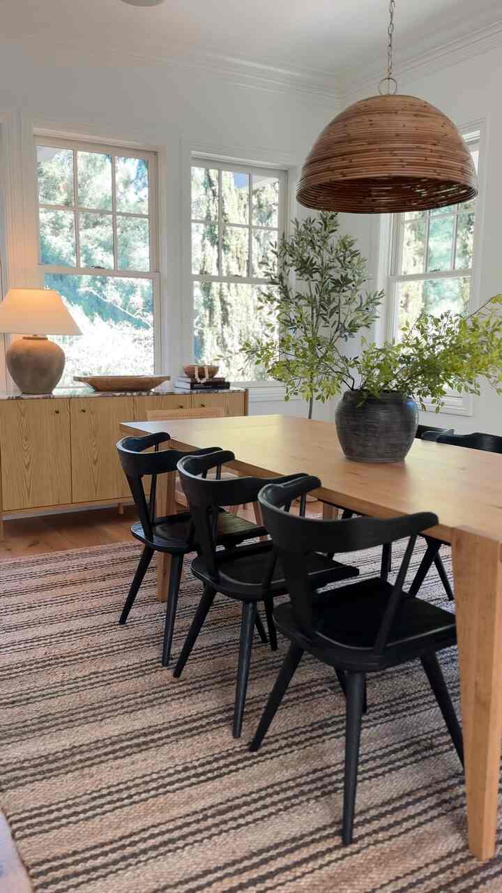 Dining room decor video. #diningroomideas #modernorganic #neutralcolors #moderndesign