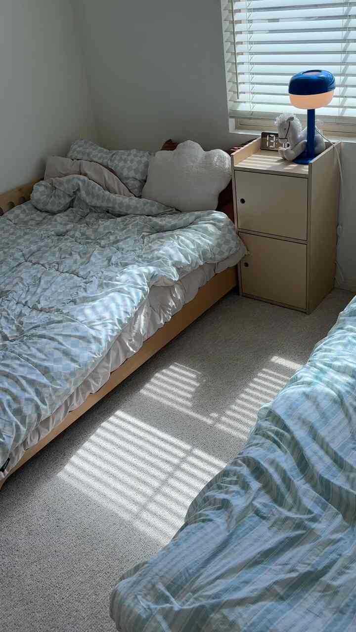 Tips for #styling a kids’ room this #spring 🩵💚


#kidsbed #kidsbedding #kidslamp #kidsroominterior #kidsfuniture #beige #green #blueinterior #springbed #springinterior