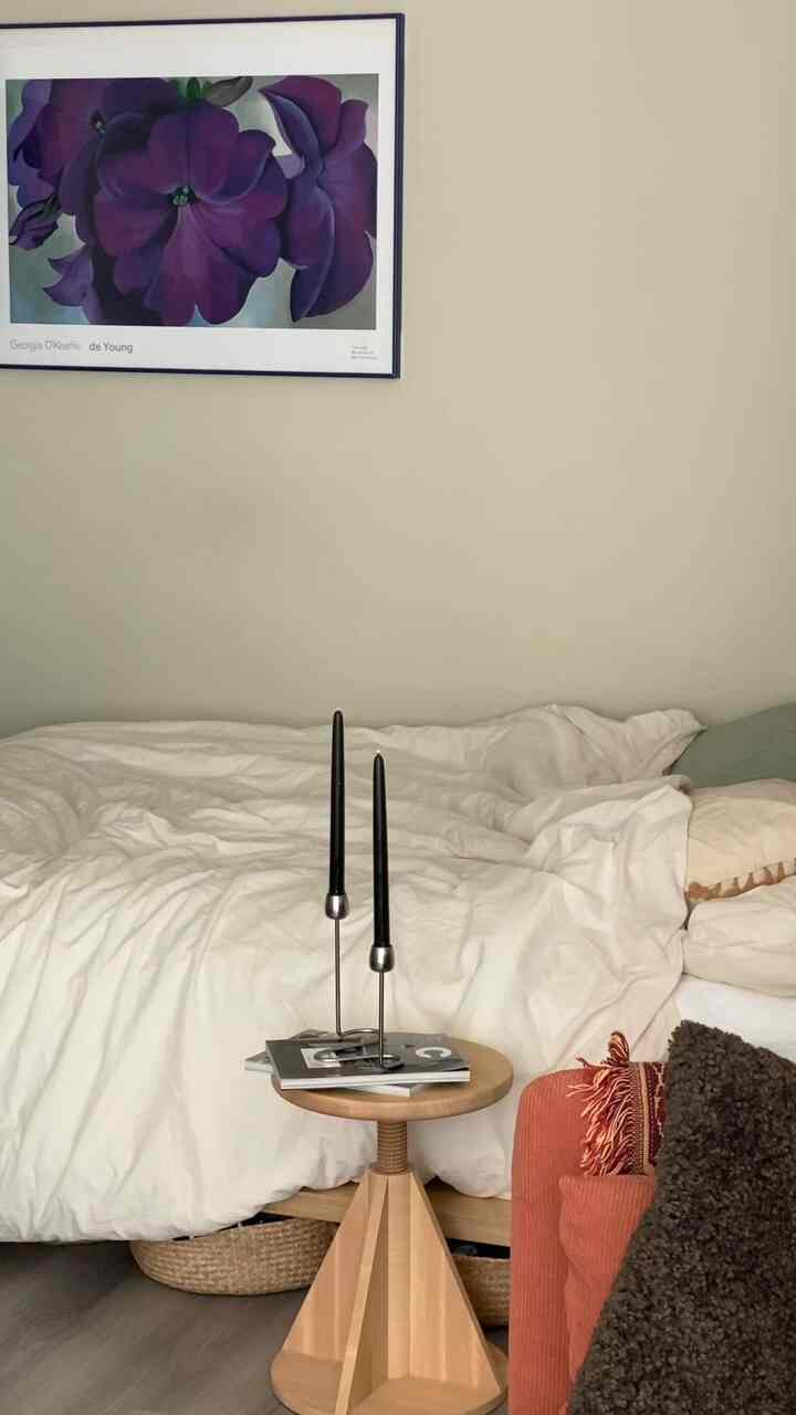 April recap with a quick home tour video 🥰
I tried to add cozy & warm vibe to the space this month with new bedding, flowers, and warm colors

#april #spring #warmtoneinterior #warmfeeling #warmfeeling 