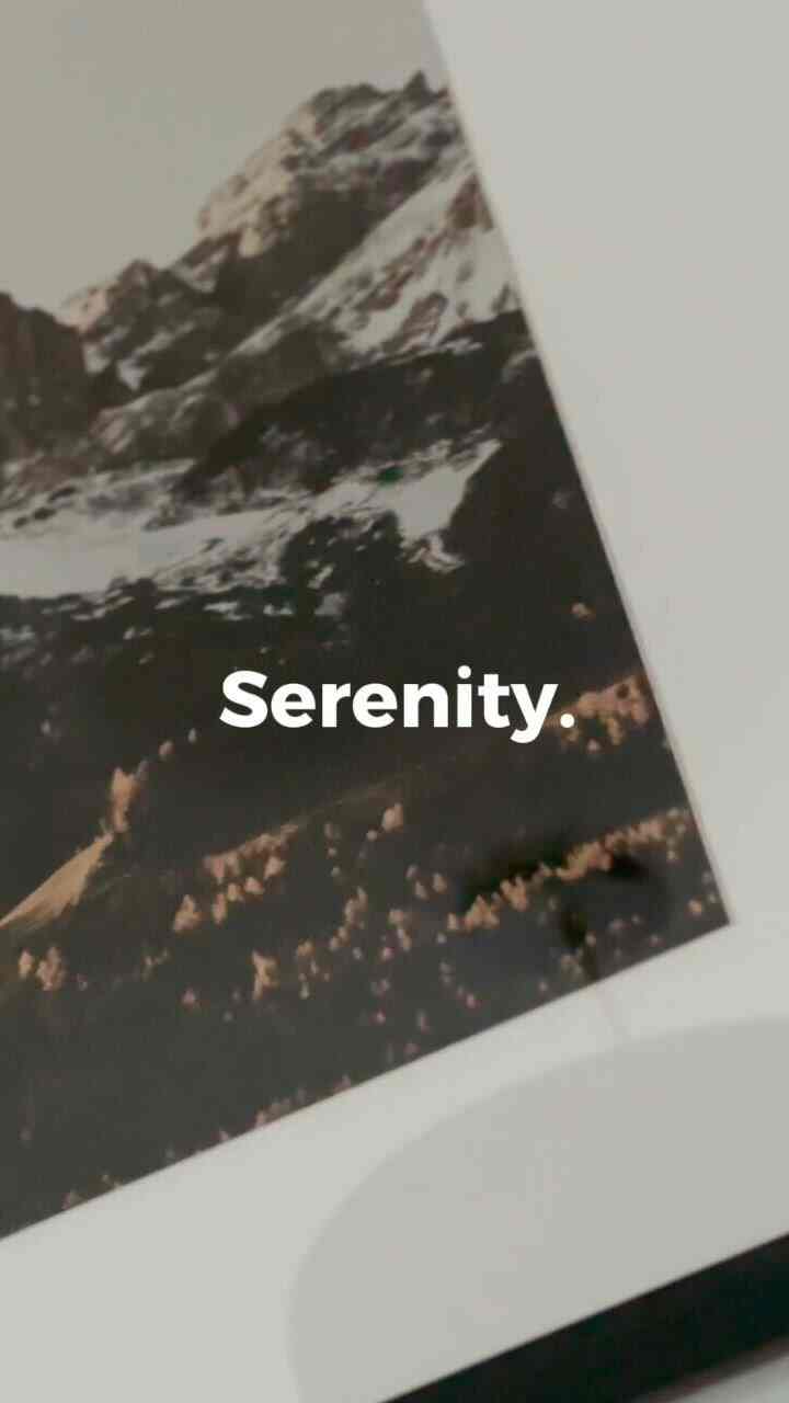 Ketenangan akhir pekan dimulai di sini – hanya suasana yang tenang.

#kamartidur #bed #cozy #cozybedroom #walldecoration #wallinterior #boardandbatten #wainscoting #wainscotinginterior #ikeapictureframe #ikea #midcentury #Nordicinterior #nordicstyle