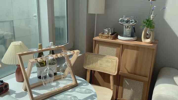 Ini pemandangan dari jendela lantai satu duplex officetel :-)