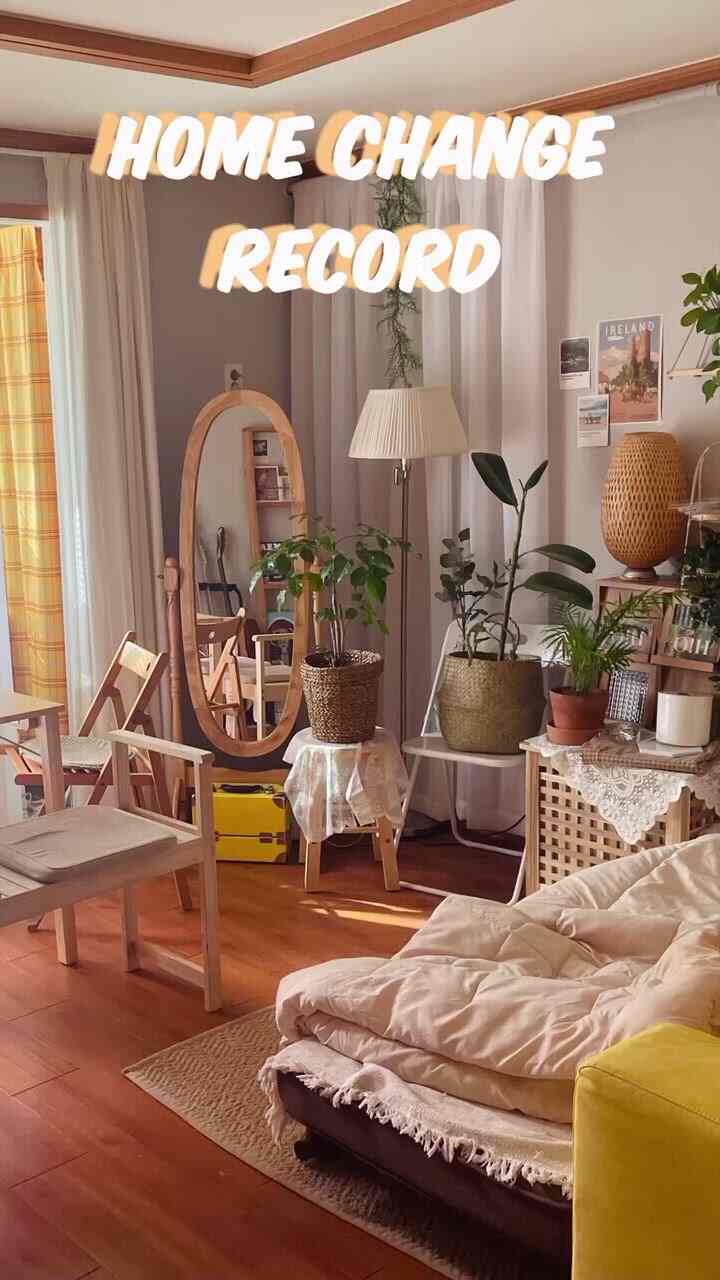 #침실아니고거실

The sofa bed that I brought home after not using it for a long time in my husband's studio

was taking up a lot of space and felt like a real nuisance,
but when I spread it out in the living room, it was so comfortable..
It became my favorite item, not a nuisance,,
so I made a space in the corner to use it all the timeㅎㅎ

#The_livingroom_is_now_my_room

/I tried stop motion for the first time,
but it wasn't as difficult as I thought and it was fun,,
I should make it often Lulu 〰️