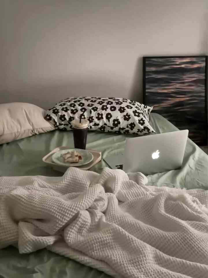 The 2nd floor mood that I miss 💚 feat. Zanmang 👣