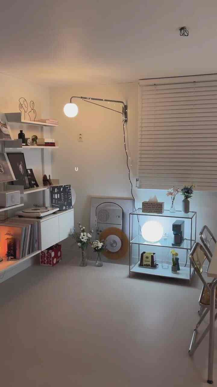 Welcome to Vinyl Home 🎶🖤
Yumi's, a great place to listen to music, my most beloved space🤍