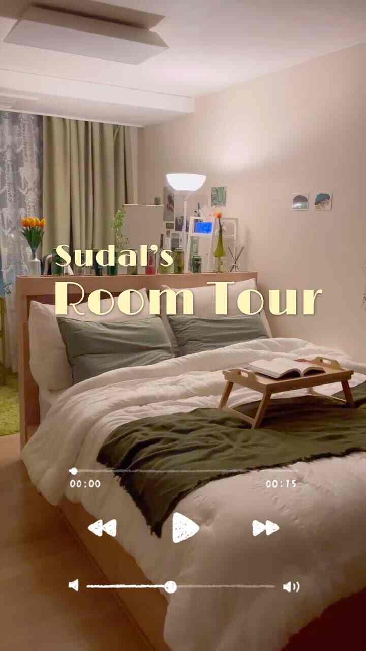 Ini adalah video tur kamar Otter Home yang diambil pada malam hari🌿
Pencahayaan yang hangat menciptakan suasana nyaman☺️