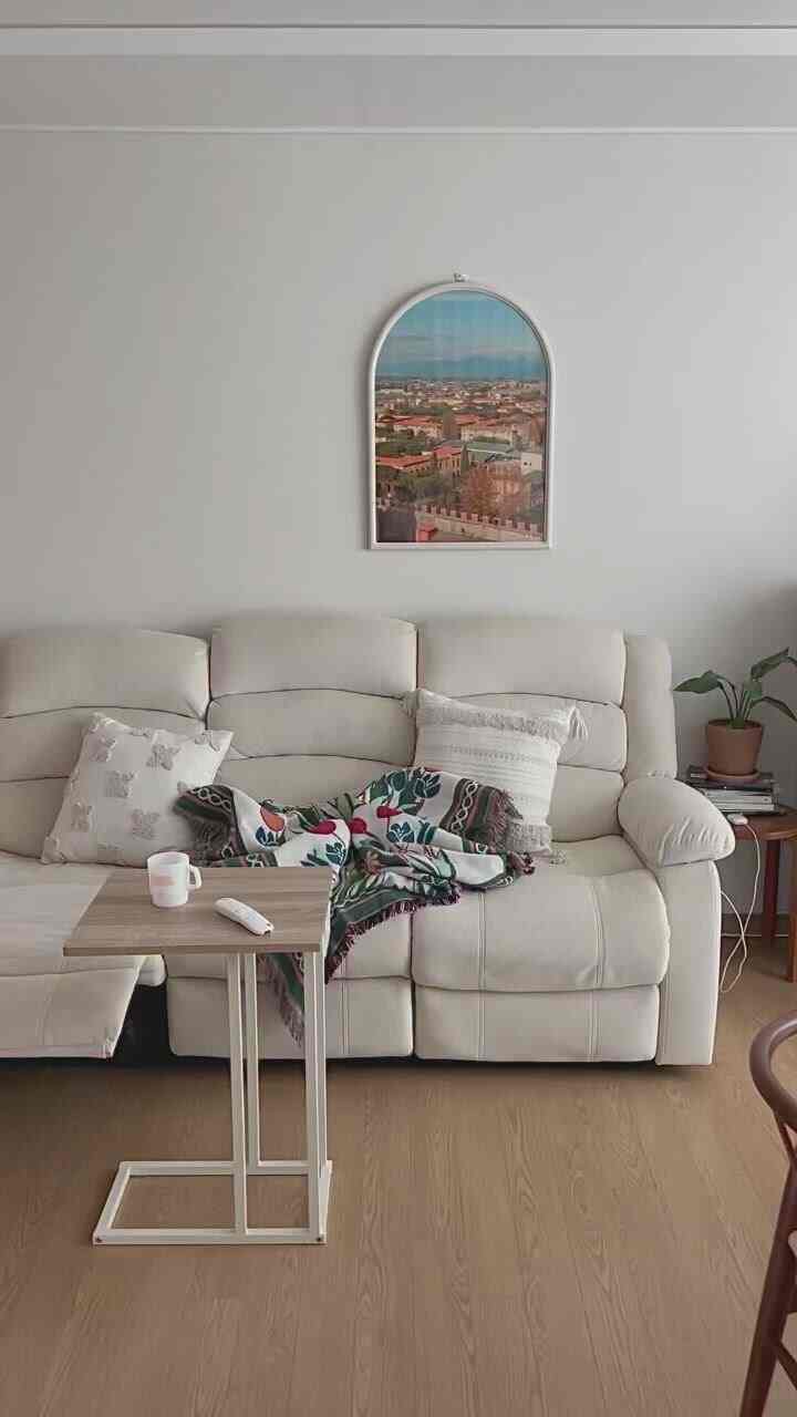 Home Sweet Home🧡
The weather is cloudy, but the sky inside the house is clear:)
